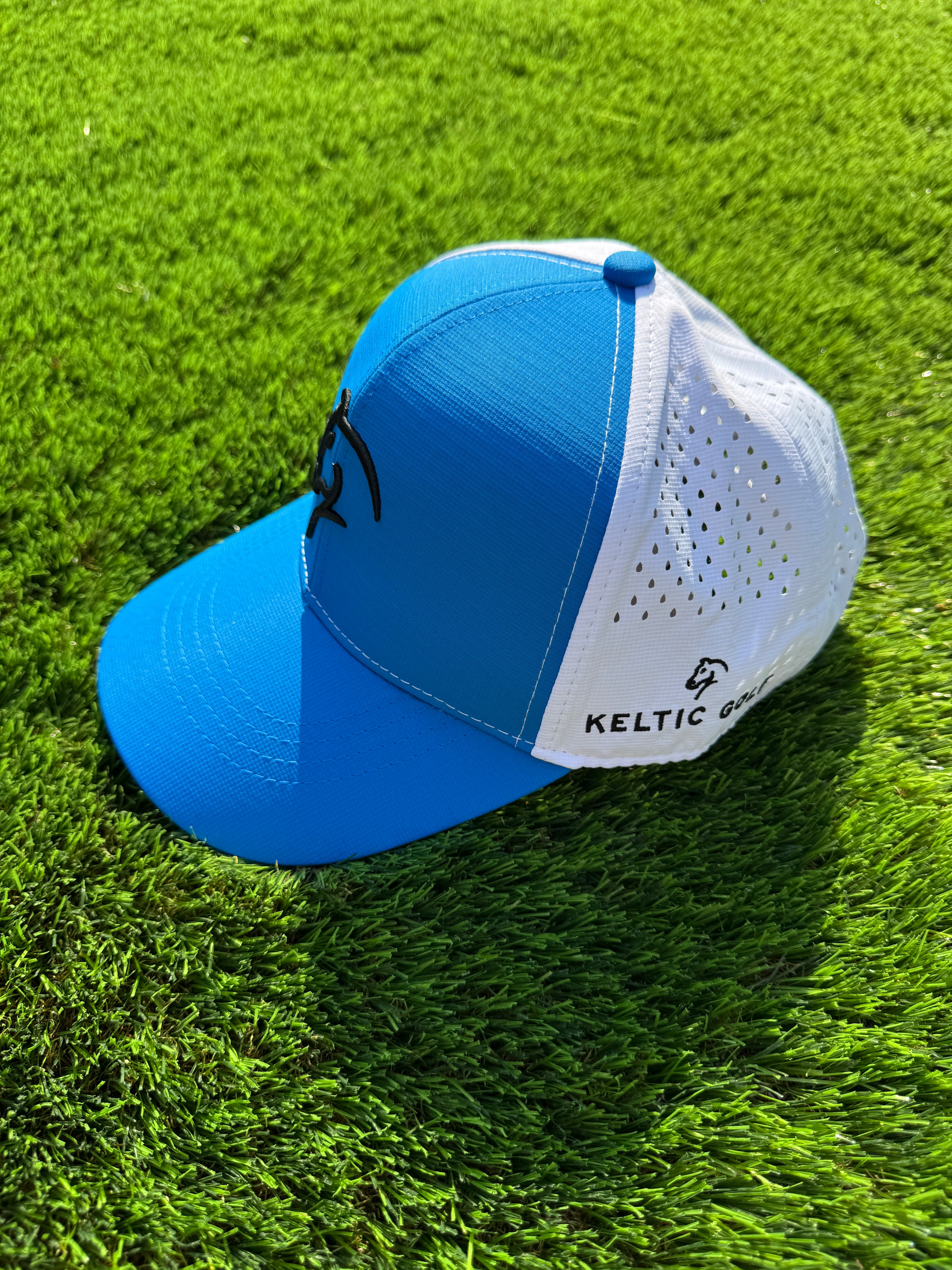 The Keltic Cap - Royal & White