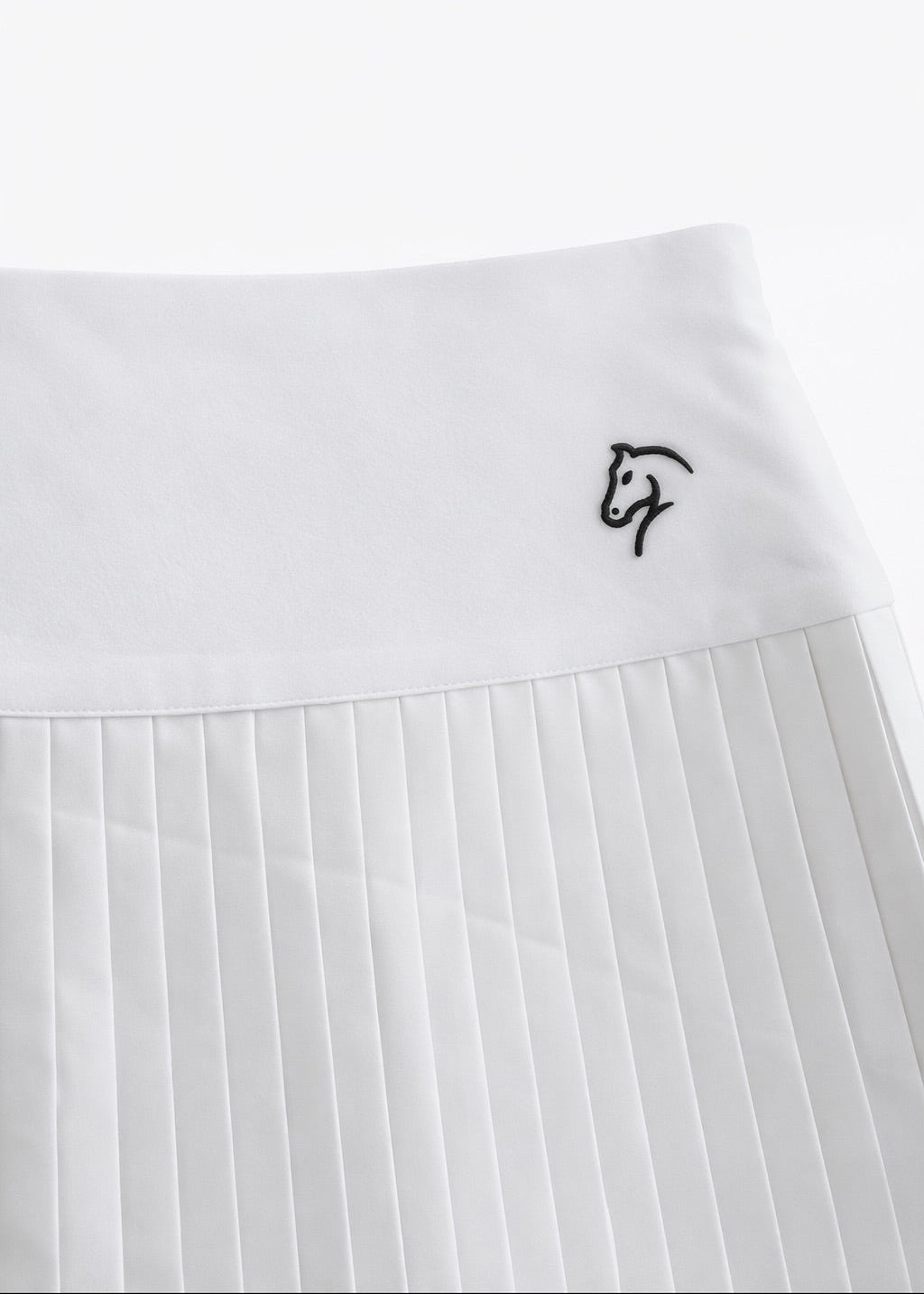 The Pleated Skirt - White